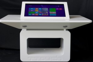 Tavolo-Touch-TTouch-Totale-monitor-45°